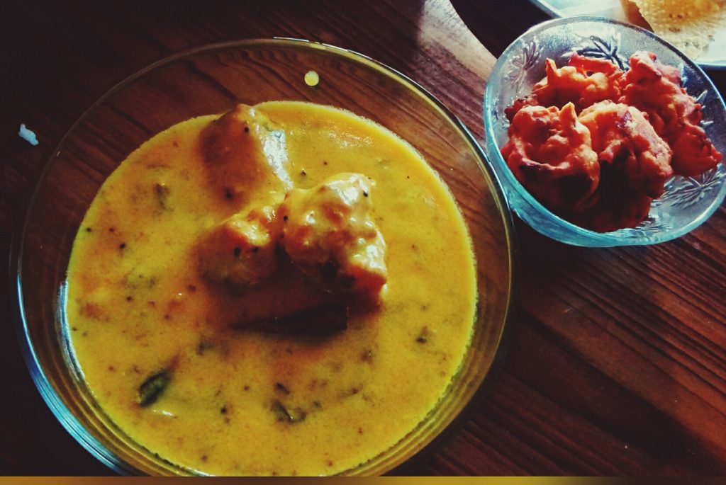 Pakode wali Kadhi Recipe