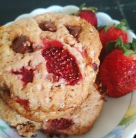 Strawberry Chocolate Chip Cookies