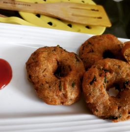 Bread Medu Vada - Instant Breakfast Recipe