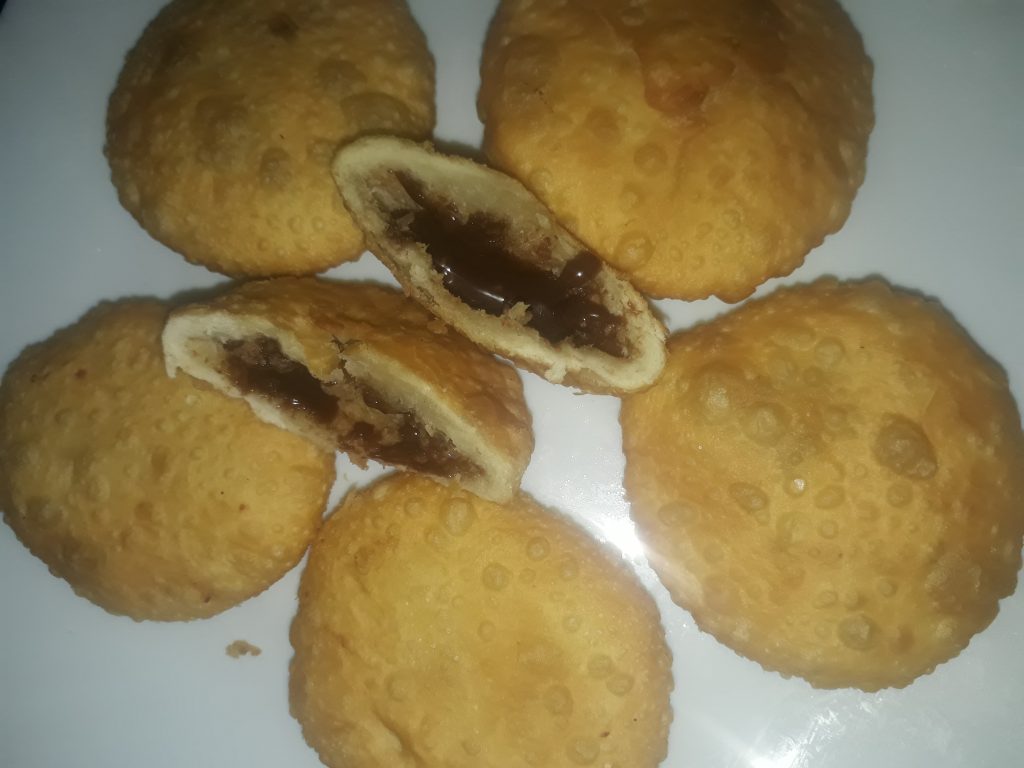 Chocolate Kachori Recipe