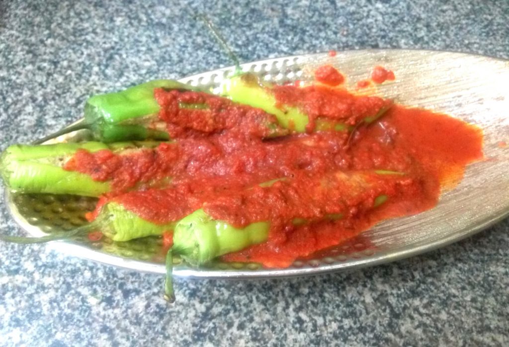 Farhali Bharwa Mirch With Tomato Gravy Recipe