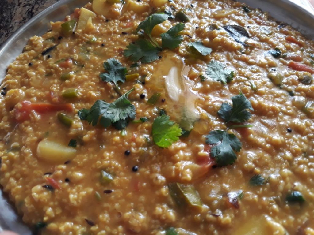 Vegetable Oats Khichdi Recipe
