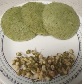 Moong Sprouts And Palak Idli Recipe