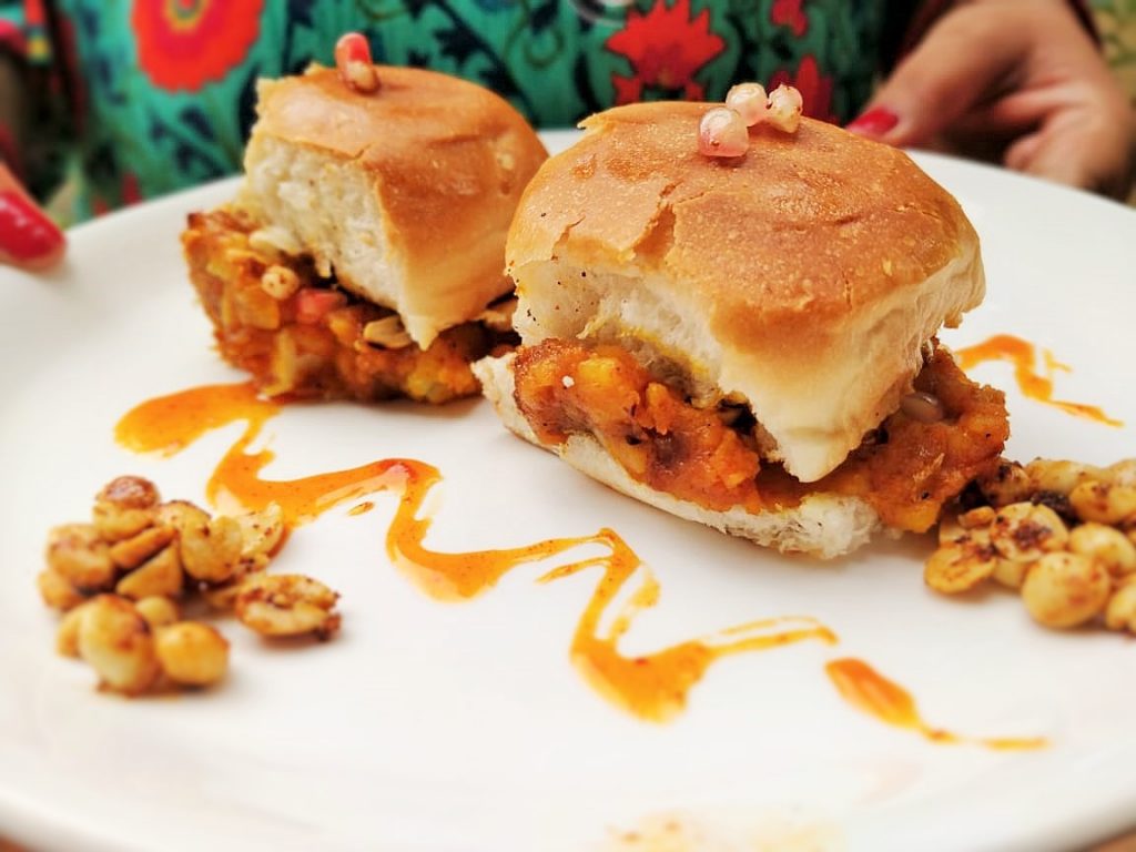 Dabeli | Famous Street Food Recipe