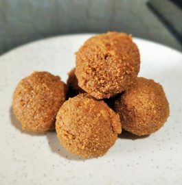 Urad Dal Laddu Recipe