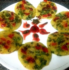 Kanchipuram Mini Sooji Uttapams Recipe