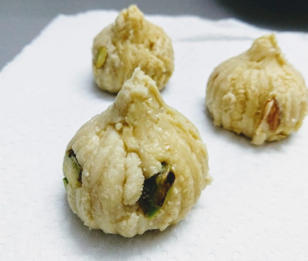 Kesar Kaju Modak Recipe