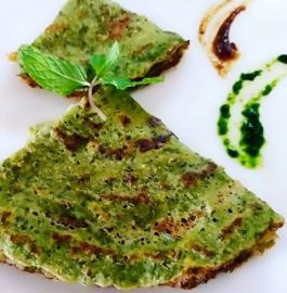 Hara Bhara Dosa | Moong Dal Palak Chilla  Recipe