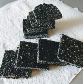 Black Til Chikki | Black Sesame Chikki Recipe