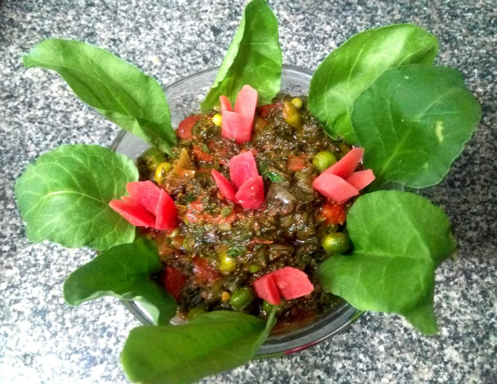 Gajar Palak Matar Ka Saag Recipe