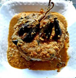 Bharwan Baingan | Stuffed Brinjal Curry Recipe