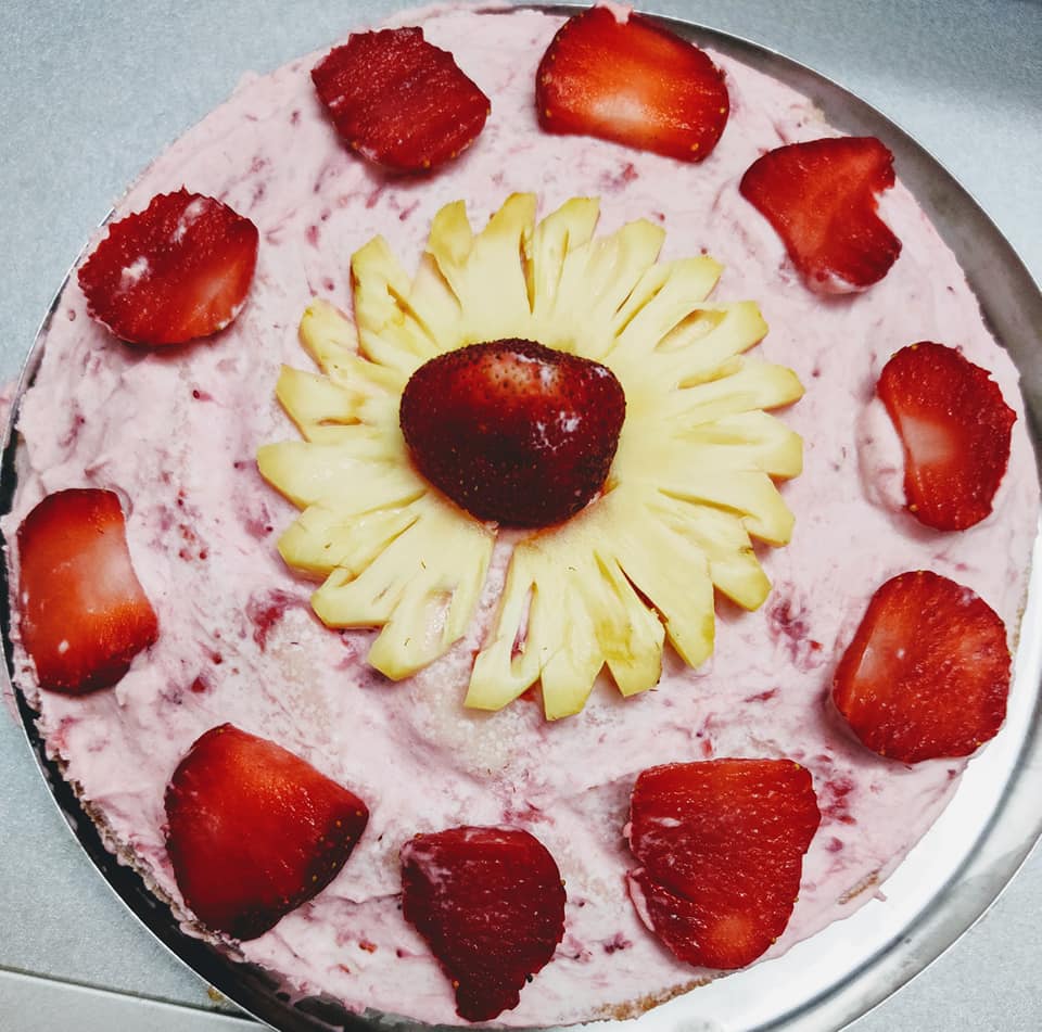 Strawberry and Pineapple Cake Recipe