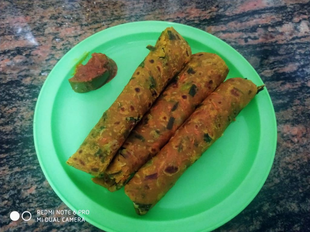 Spring Onion & Carrot Paratha Recipe
