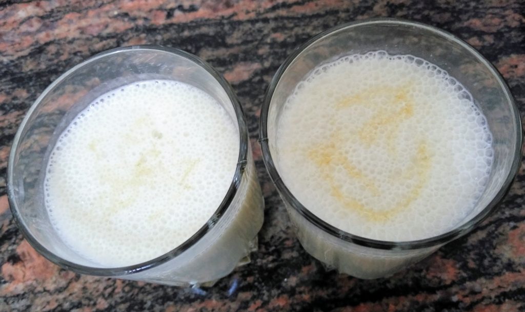 Banana Milkshake with Honey