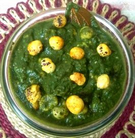 Paneer Makhana In Spinach Gravy Recipe