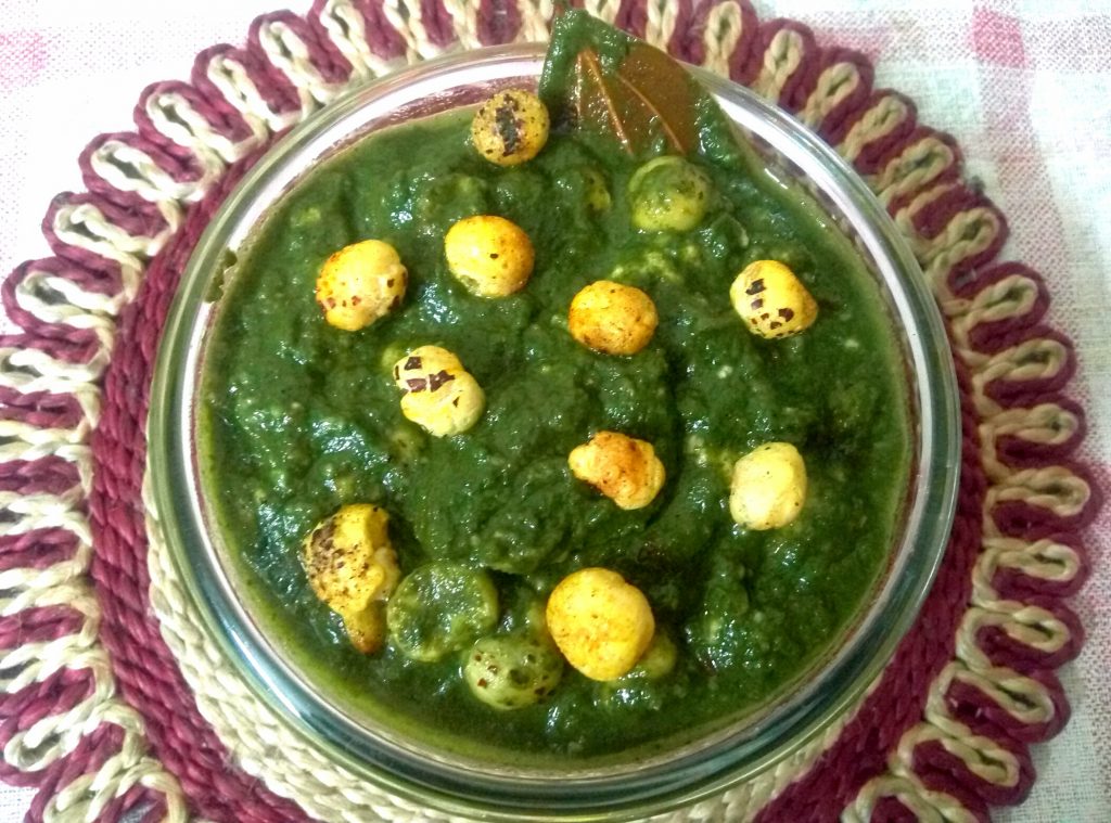 Paneer Makhana In Spinach Gravy Recipe
