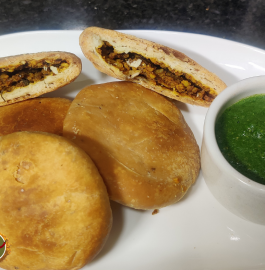 Khasta Moong Dal Kachori With Green Chutney Recipe