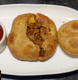 Khasta Pyaaz Ki Kachori Recipe