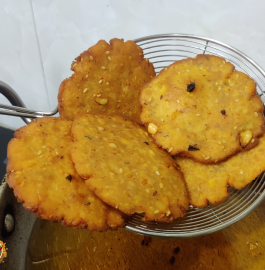 Chekkalu | Nippattu | Thattai | Rice Snack Recipe