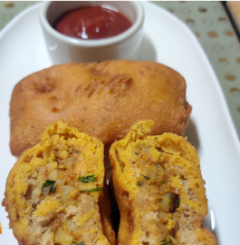 Bread Pakoda | Potato Stuffed Bread Pakoda Recipe