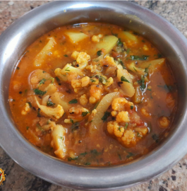 Gobhi Aloo Curry | Cauliflower Potato Curry Recipe