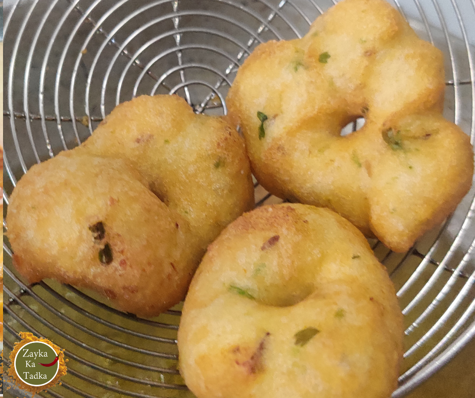 Medu Vada | Urad Dal Vada Recipe