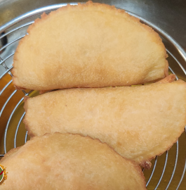 Coconut Gujiya | Instant Gujiya Without Mawa Recipe